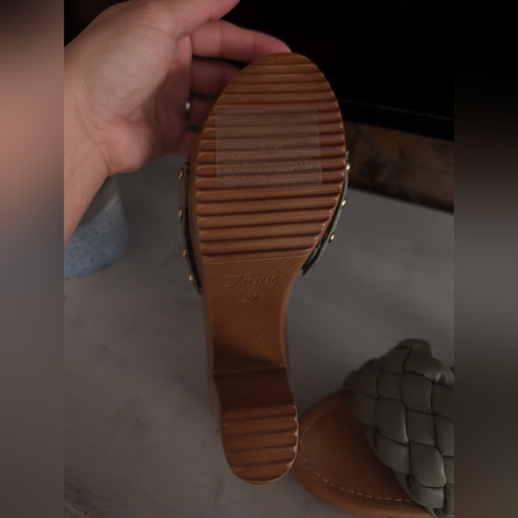 Forever 21 Women's Green Woven Heeled Sandals Nwot - Picture 8 of 9